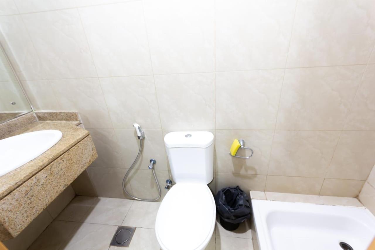 Small Budget Rooms For 'Girls' Only In Dubai, Marina Zewnętrze zdjęcie