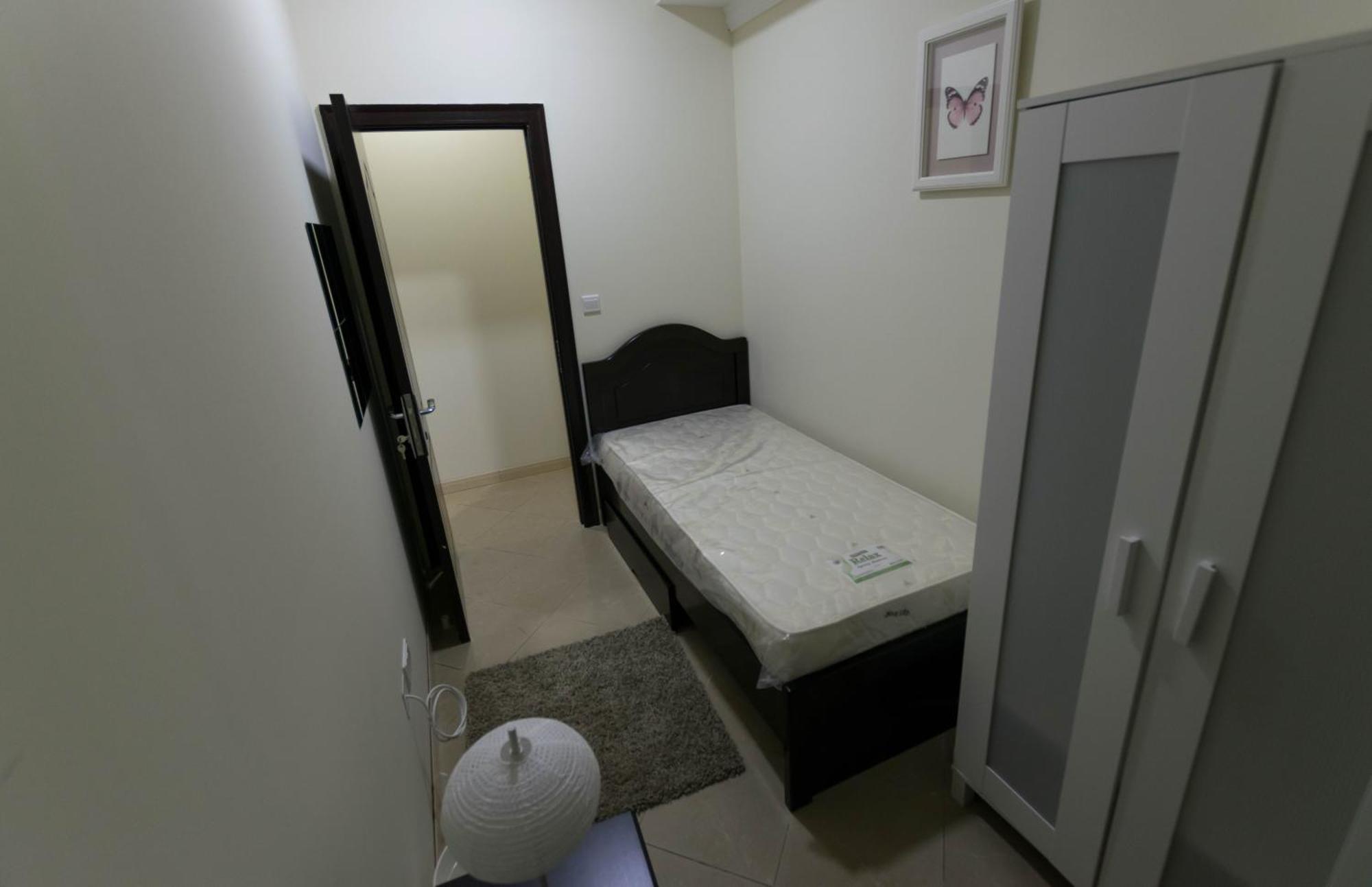 Small Budget Rooms For 'Girls' Only In Dubai, Marina Zewnętrze zdjęcie