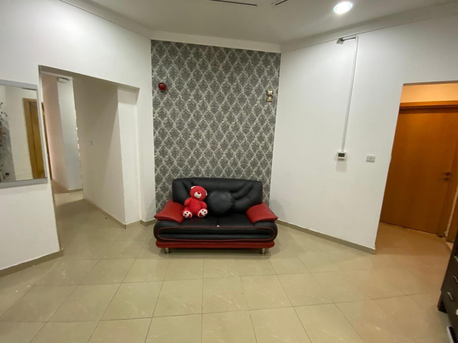 Small Budget Rooms For 'Girls' Only In Dubai, Marina Zewnętrze zdjęcie