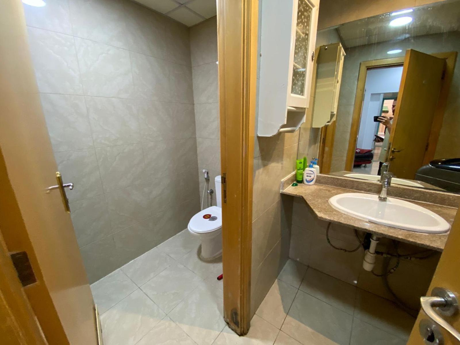 Small Budget Rooms For 'Girls' Only In Dubai, Marina Zewnętrze zdjęcie
